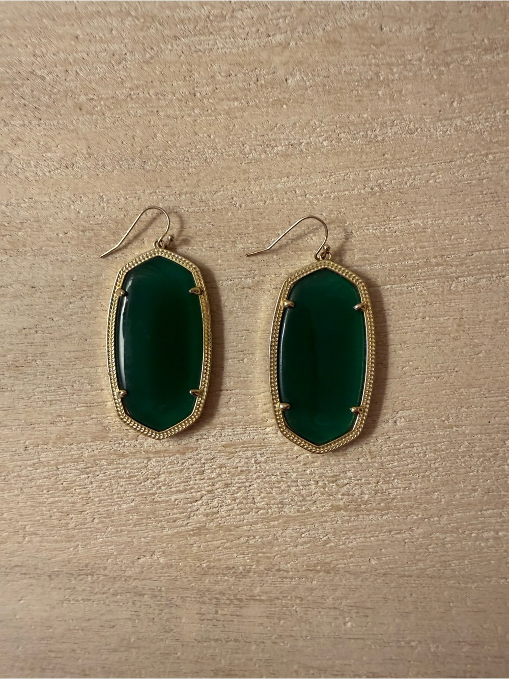 Kendra Scott Deep Emerald Green Gold-Frame Pendant Earrings